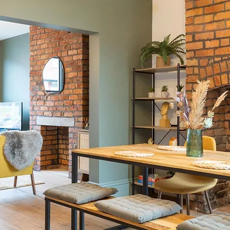 Stunning Scandi 3 Bed House In Manchester-parking Holiday home