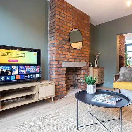 بيت للعطل Stunning Scandi 3 Bed House In Manchester-parking مانشستر