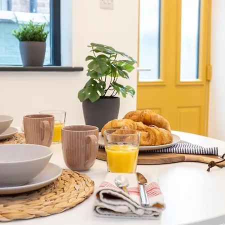 Stunning Scandi 3 Bed House In Manchester-parking Holiday home Manchester
