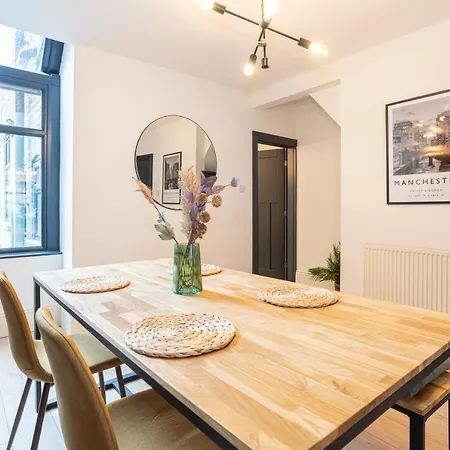 Stunning Scandi 3 Bed House In Manchester-parking Holiday home *