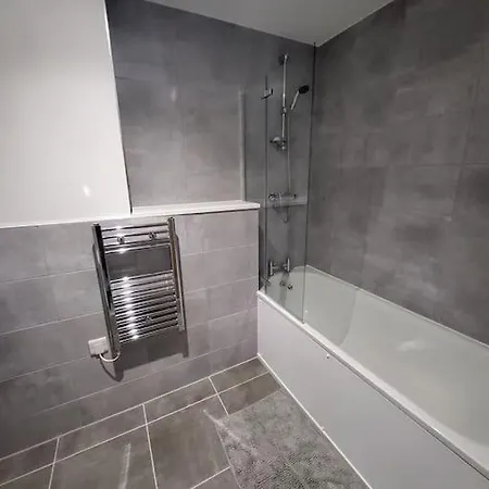 Beautiful 2 Bedroom Salford Quays 아파트