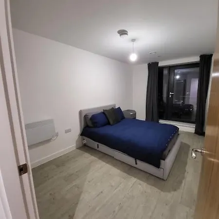 Beautiful 2 Bedroom Salford Quays * 맨체스터