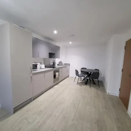 Beautiful 2 Bedroom Salford Quays