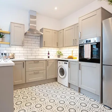 Holiday home Stunning Scandi 3 Bed House In Manchester-parking *