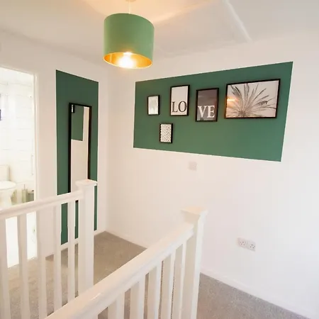 Ideal Away In Whitefield Bury 펜션 맨체스터