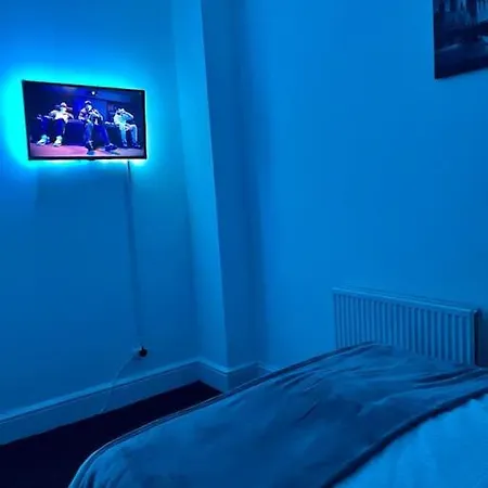 Apartment In Levenshulme, *