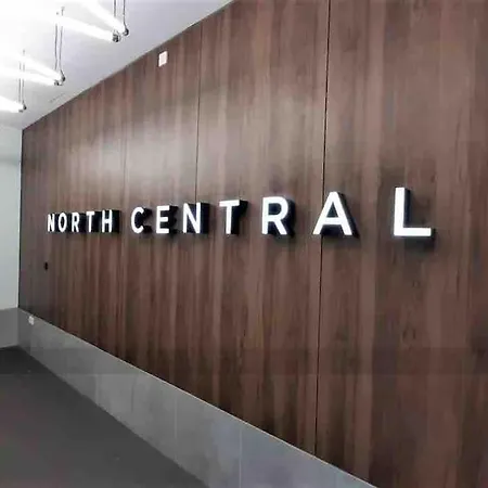 Stylish 2 Bedroom Διαμέρισμα *