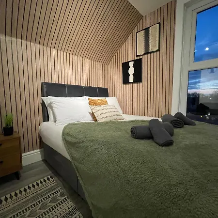 Deluxe In 20 Percent Off For Drake Concert Attendees! Apartment