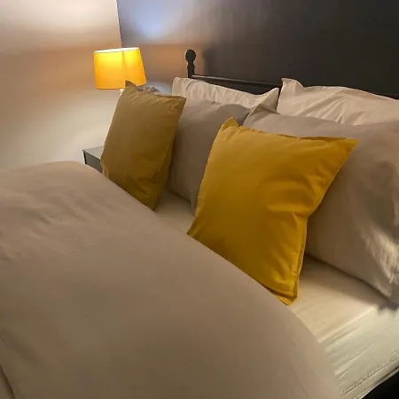 Semesterbostad Refurbished 3 Bed House In Manchester