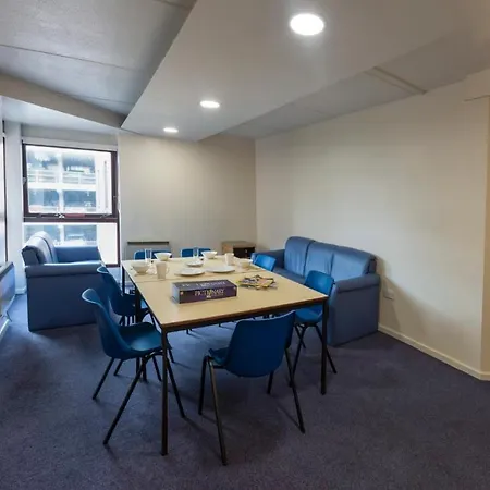 Ensuite Bedrooms With Shared Kitchen At Weston Hall In * Manchester