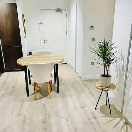 Eclectic Dwelling Apartament Manchester