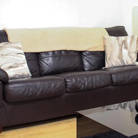 2bed Spacious Near Cc, Sleeps 5 * Manchester