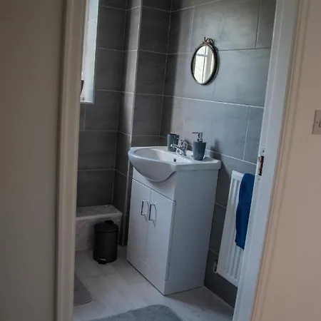 Holiday home Bv Stylish Homely 3 Bedroom Close To Arena Manchester