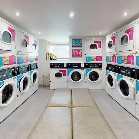 Wilmslow Park * マンチェスター