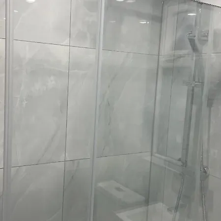 Potters By Edl Ventures Ltd * Μάντσεστερ