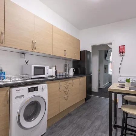 Apartment In Levenshulme, Manchester