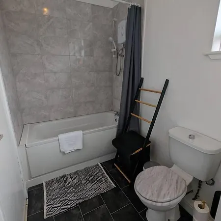 Ferienhaus Gloucester Pl - Affordable 3 Bed House Manchester