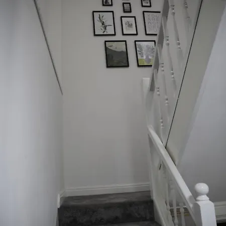 Rostron House * מנצ'סטר