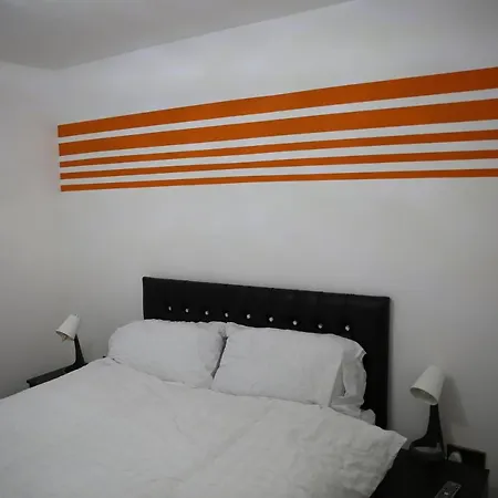 בית הארחה Rostron House *