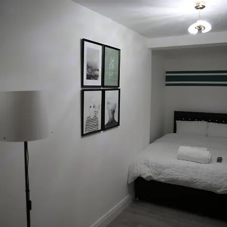 Rostron House * מנצ'סטר