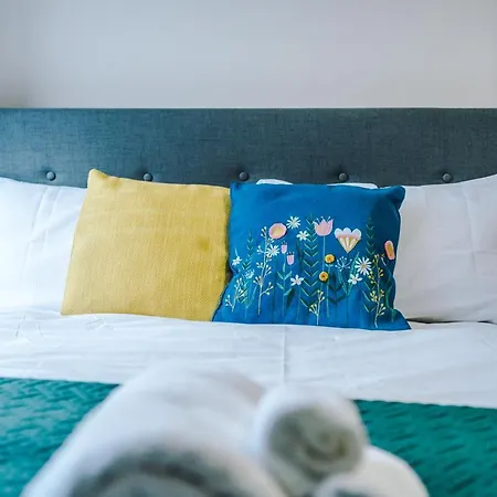 Cassia Unit: Extended In Salford