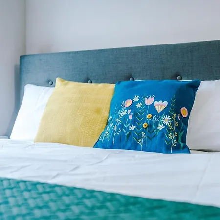 Weelky And Monthly Bookings At Cassia Unit - Telly Homes Ltd -brand New 1 Bedroom Salford, * 맨체스터