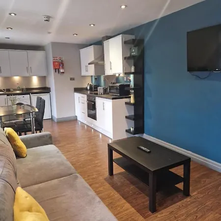 Lewis 3 Well Located Northern Quarter Sleeps Upto 8 * Manchester
