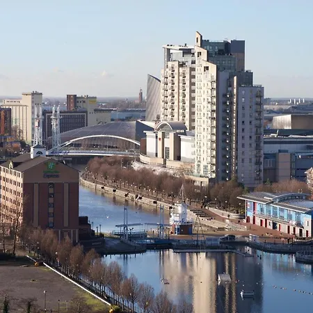 Guestready - Serene Getaway In Salford * Manchester