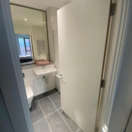 Captivating 2-bed In Salford مانشستر
