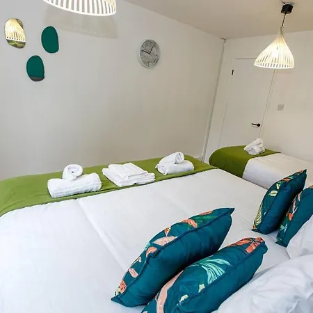 *new*quiet Apt 13min To Ao Arena,free Parking
