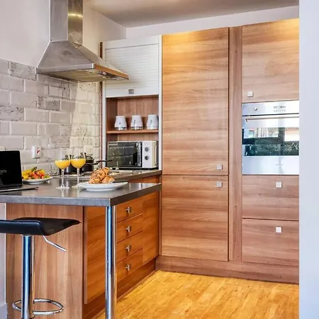 Apartment City Centre - Ideal For Longer *