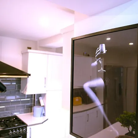 ゲストハウス Rostron House