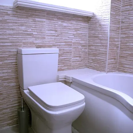 ゲストハウス Rostron House