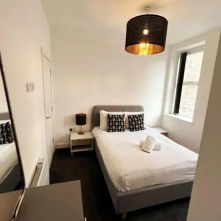 Apartmán Beautiful 2-br Flat Near Salford Royal *