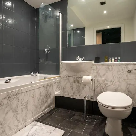 Jpg Theatre - High Floor Mcr Luxe W Balcony Canal Views