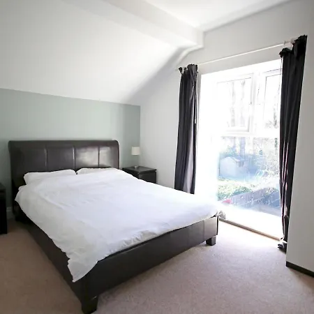 Holiday home Pass The Keys Large Family In Chorlton Manchester