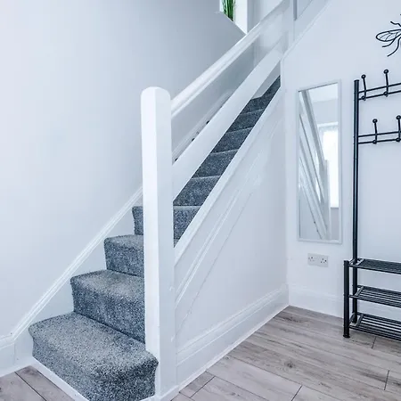 Half Mile To Etihad Stadium & Coop Arena, Free Parking, 6 Ppl Манчестер