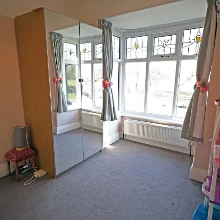 Holiday home Pass The Keys Large Family In Chorlton Manchester