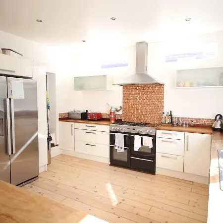 Holiday home Pass The Keys Large Family In Chorlton Manchester