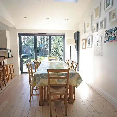Holiday home Pass The Keys Large Family In Chorlton