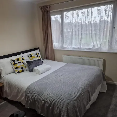 Homestay The Pride Of Manchester, Trafford *