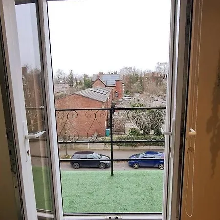 Luxury Up To 6 People, Opposite Tram, Chorlton, Balcony Appartamento