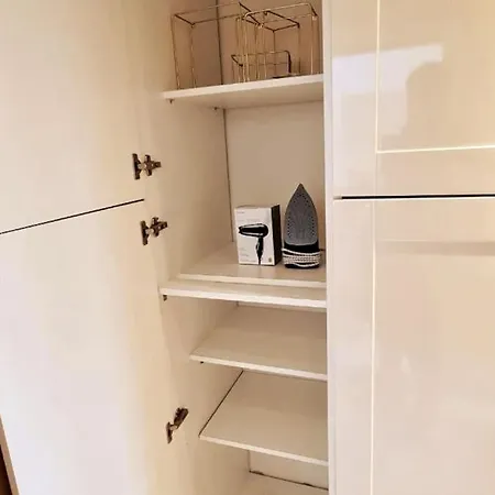 Luxury Up To 6 People, Opposite Tram, Chorlton, Balcony Lägenhet *