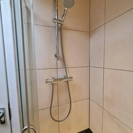 Luxury Up To 6 People, Opposite Tram, Chorlton, Balcony *