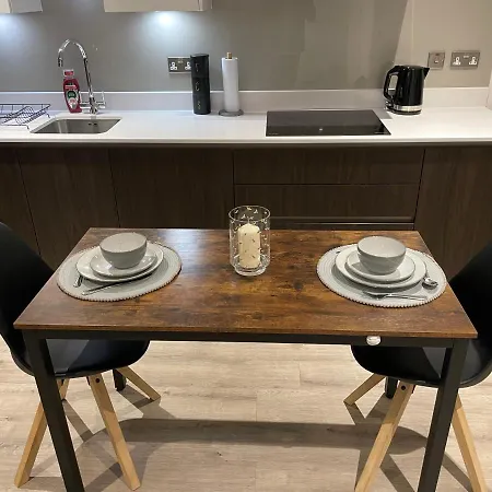Centre Stylish Apartment *
