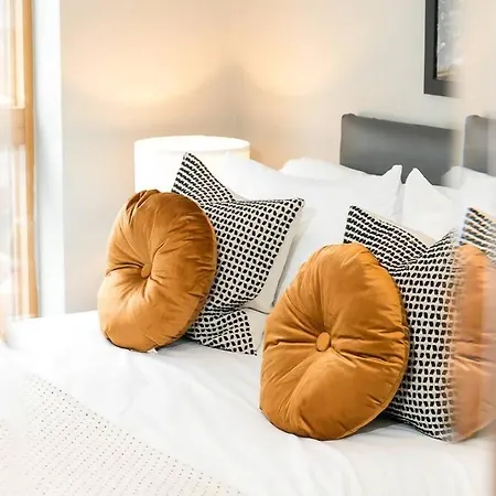 Lägenhet Superb One Bedroom Centre