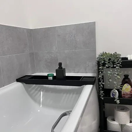Luxury 2 Bed With Skyline Views. Manchester