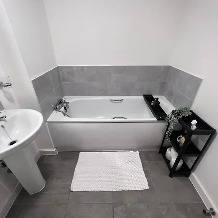 Luxury 2 Bed With Skyline Views. * Manchester