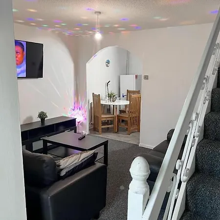 Ferienhaus Adorable 2 Bed House Ideal For Family Of Four