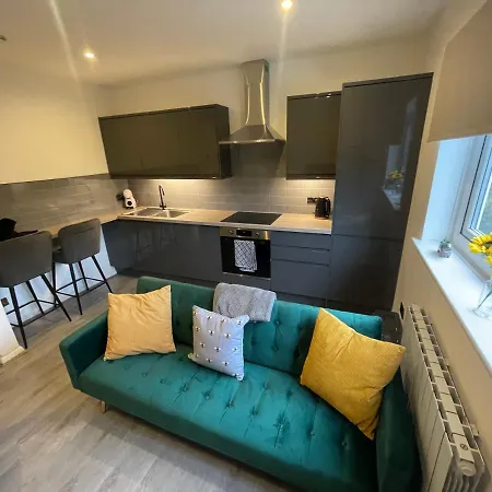 Modern Cosy 1 Bed Near Centre~double Bed~parking